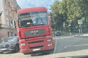 Ещё одно ДТП в Великих Луках заблокировало центр города (ФОТО)