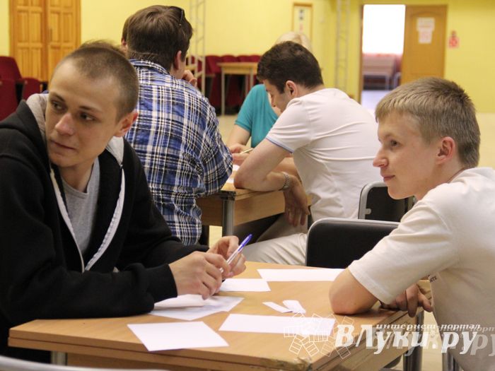 В Великих Луках прошла финальная игра «Что? Где? Когда?» (фото)