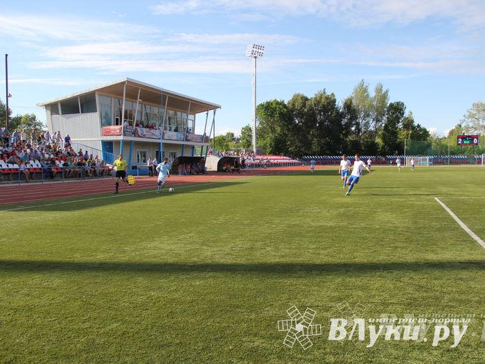 В Великих Луках состоялся матч Первенства СЗФО по футболу между командами «Луки-Энергия» и «Химик»