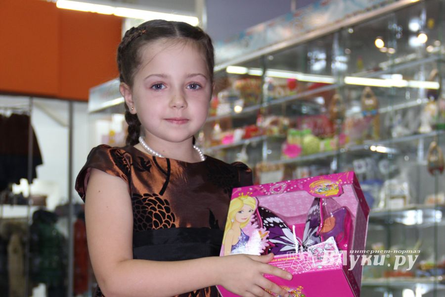 Названа победительница конкурса «Маленькая Красавица Великие Луки 2013»