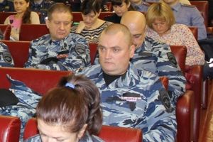 ВВ УМВД России по Псковской области состоялась встреча с членом правления Союза писателей России Александром Бологовым (фото)