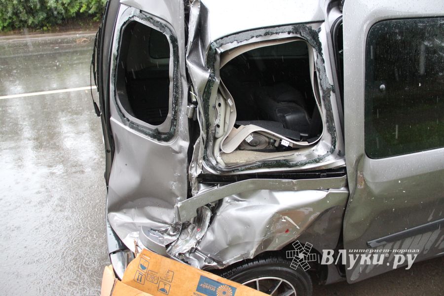 ДТП на пр. Октябрьском (ФОТО)