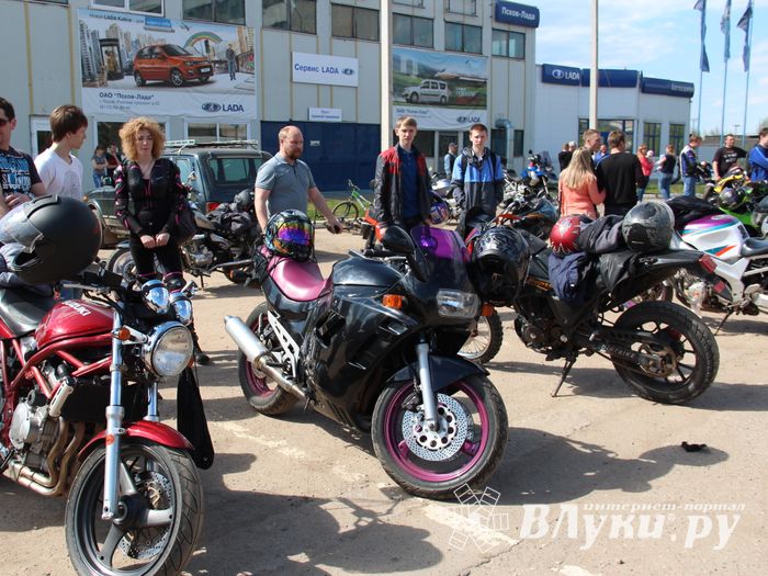 В Великих Луках прошло открытие мотосезона (ФОТО)
