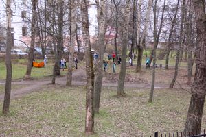 Фотофакт: студенты ПГУПС вышли в понедельник на субботник