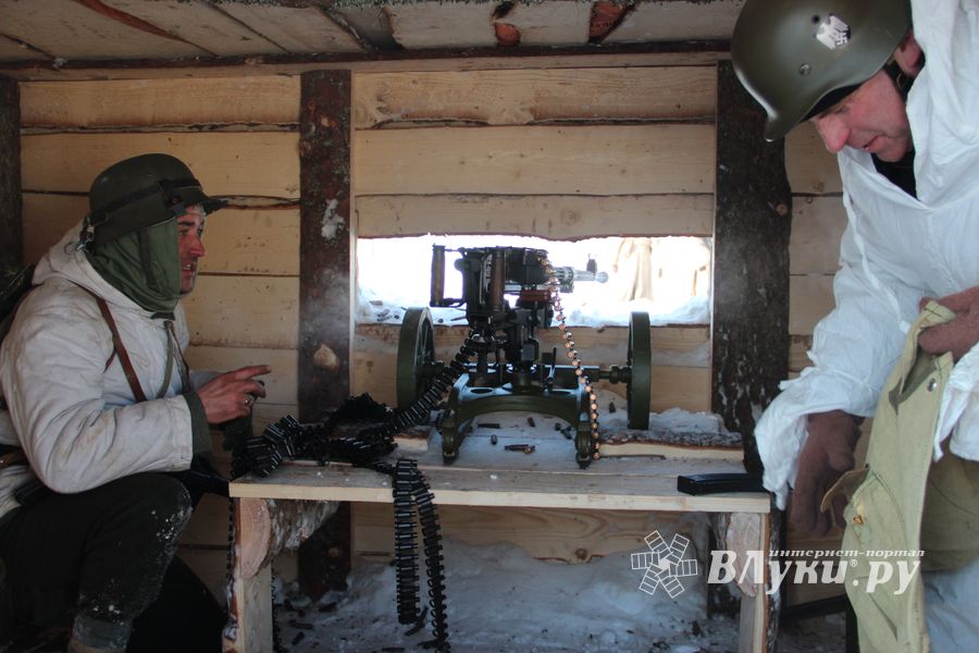 В Великих Луках реконструировали подвиг Александра Матросова (12+)(ФОТО)