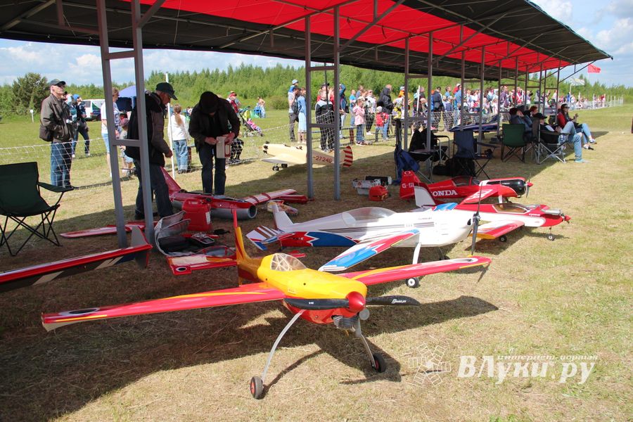 Фестиваль авиамодельного спорта России прошел в Великих Луках (ФОТО)
