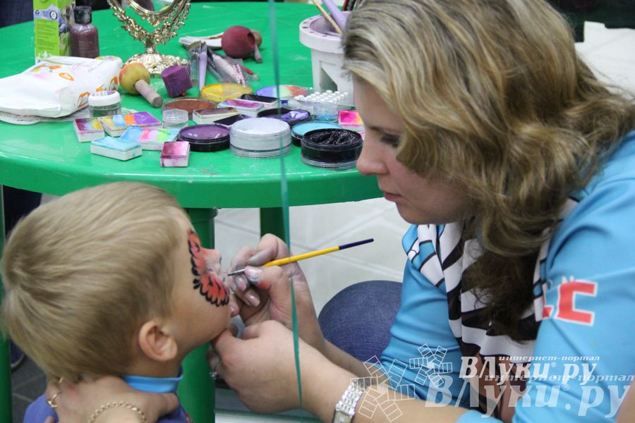 Торговый центр «Апельсин» отметил День рождения