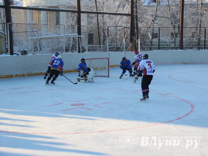 Великолукские хоккеисты разгромили гостей (фото)