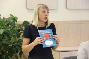 В Великих Луках презентовали новый дневник великолукского школьника (фото)