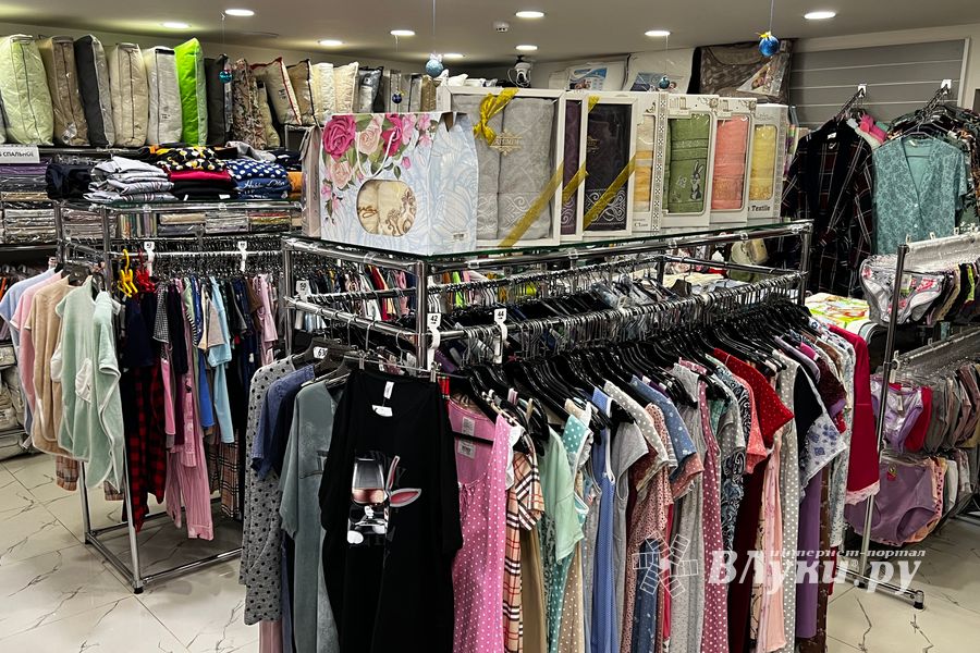 Где в Великих Луках купить подарки к Новому году (ФОТО)