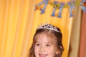 Дети поздравили мам с 8 марта (фото и видео)