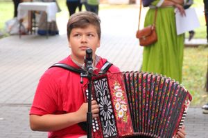 «Куклоград» и «Город мастеров» на праздновании Дня города Великие Луки (ФОТО)