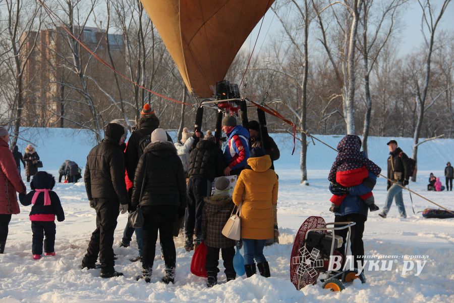 Великолукские пилоты присоединились к Рождественской фиесте «Яблоки на снегу» (ФОТО)