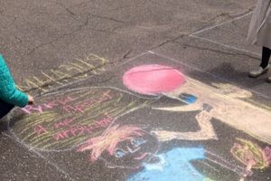 В Великих Луках прошел конкурс детского рисунка на асфальте (ФОТО)