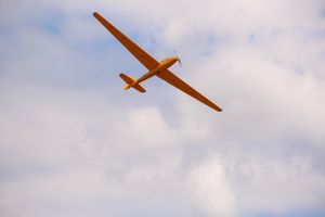 В Великих Луках проходит 7-й Фестиваль авиамодельного спорта (ФОТО)