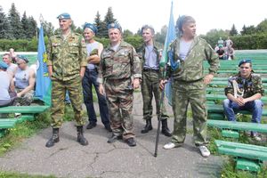 В Великих Луках отмечают День ВДВ (ФОТО)