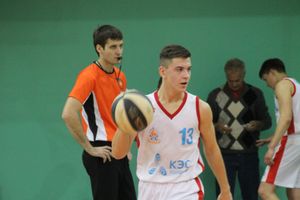 В Великих Луках прошли финальные игры муниципального этапа «КЭС-Баскет» (фото)