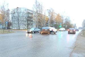 Еще одно ДТП произошло в Великих Луках в районе Дружбы (фото)
