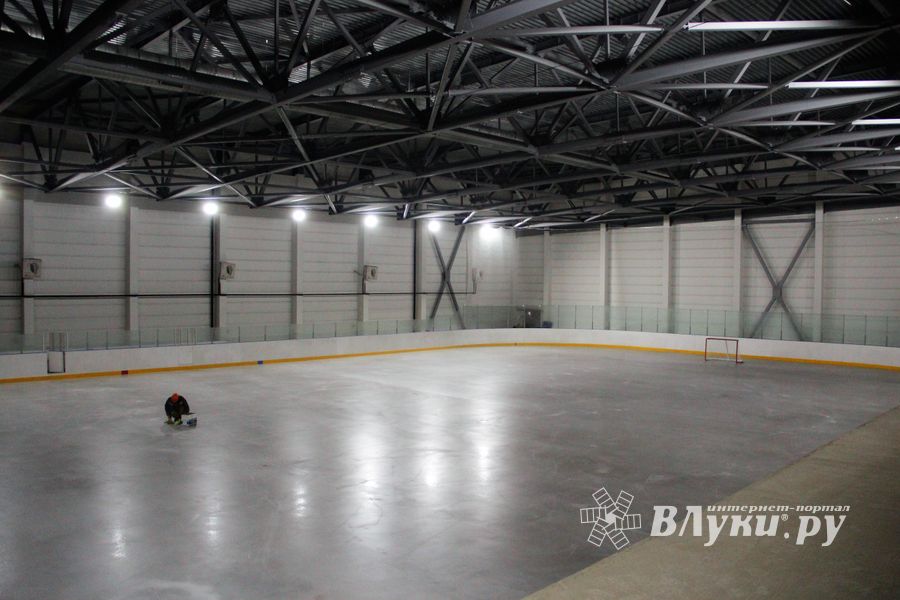 Утром Ведерников посетил Великие Луки (ФОТО)