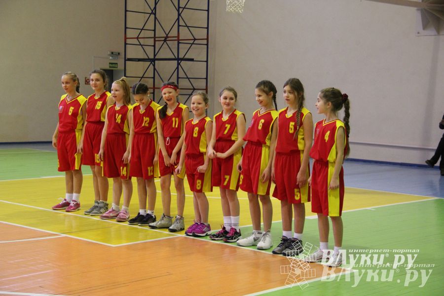 Великолукские баскетболисты стали победителями междугородних соревнований по баскетболу