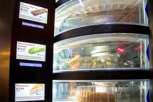 Новинка! ​В ТЦ «Апельсин» появился тортомат от кафе-кондитерской «ШокоЛатте»