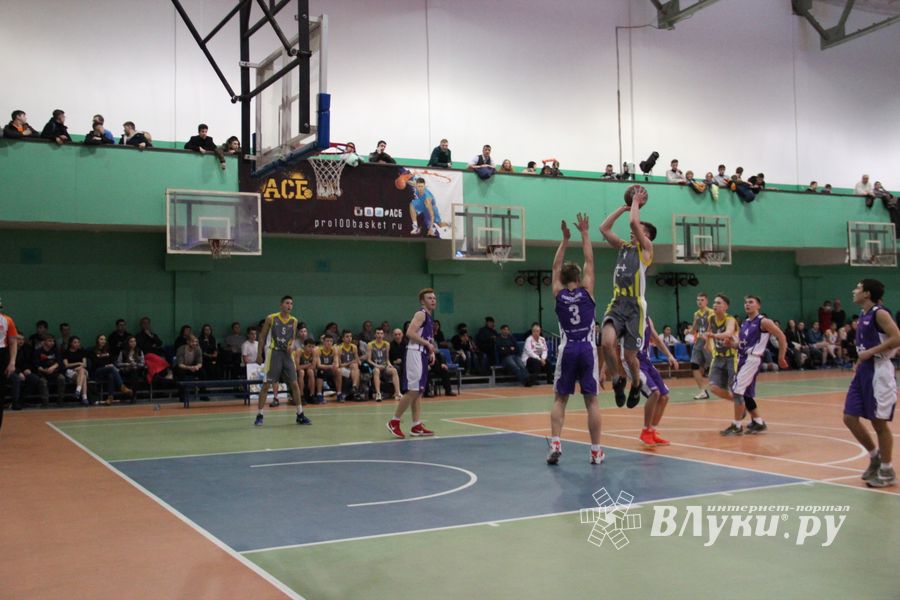 Великолучане стали вторыми в региональном финале Чемпионата ШБЛ «КЭС-БАСКЕТ» (ФОТО)