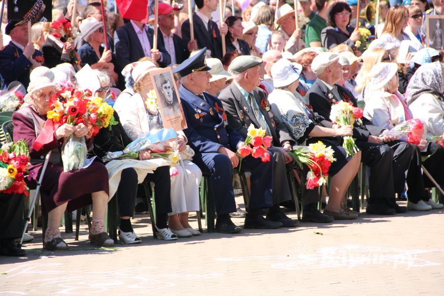 Великолучане отпраздновали День победы (ФОТО)