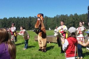 Коллективы ДК им.Ленина приняли участие во Всероссийском Пушкинском празднике поэзии (фото)