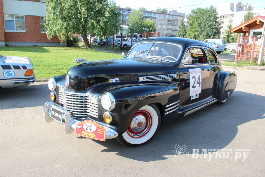 Ретро-автомобили побывали в Великих Луках (ФОТО)