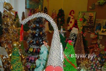 Сберечь зеленую ель призвали участники ежегодной акции Дома детского творчества