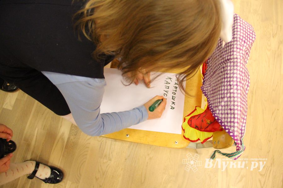 В школе №13 прошёл конкурс «А ну-ка, девочки!» (ФОТО)