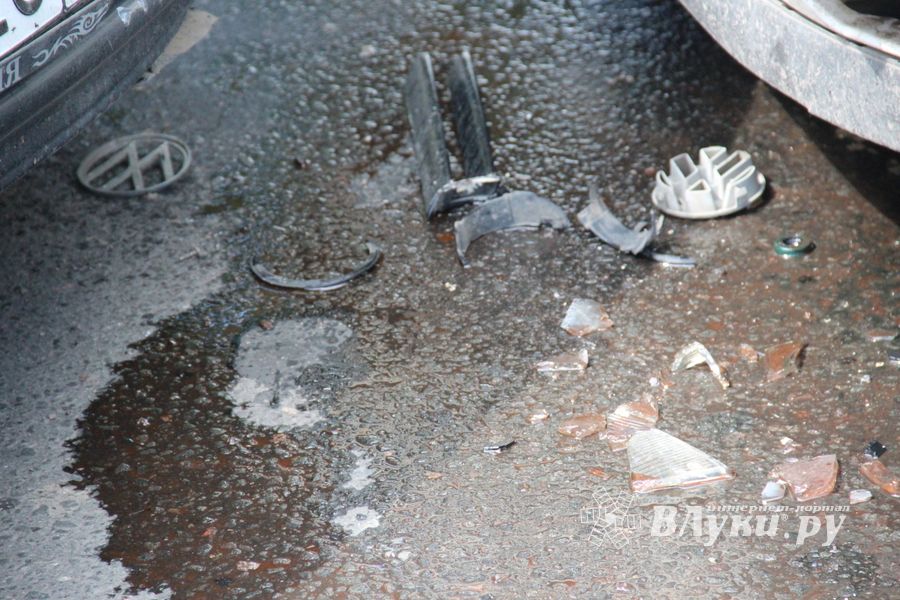 ДТП на Гагарина — частично перекрыты обе полосы (ФОТО)