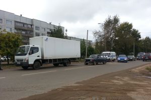 ДТП на Дружбе: фура и «четверка» (ФОТО)