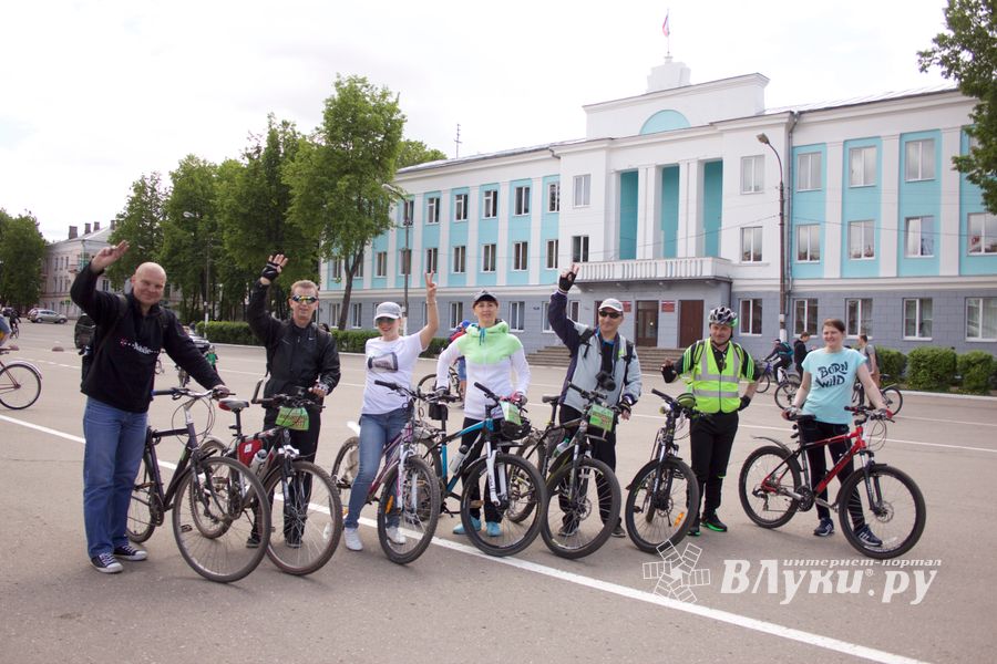 В Великих Луках прошёл Всероссийский велопарад (ФОТО)