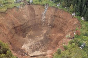 Провал в Соликамске за девять месяцев увеличился в 25 раз (фото)