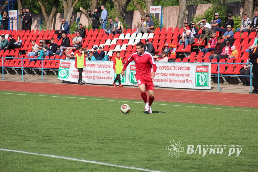Великолучане проиграли последний домашний матч дебютного сезона (ФОТО)