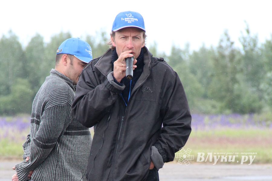 В Великих Луках проходит 7-й Фестиваль авиамодельного спорта (ФОТО)