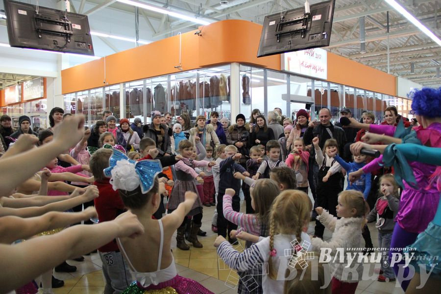 Ночь распродаж в ТЦ «Апельсин»