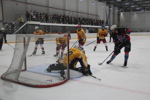 ХК «Экспресс» разгромил «Юниоров» (ФОТО)