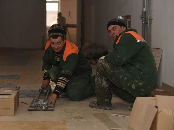 Основные виды строительных работ в школе №6 в Великих Луках завершены (ФОТО)