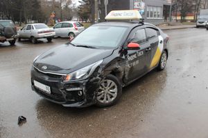 ДТП возле перекрёстка Гагарина-Дьяконова (ФОТО)