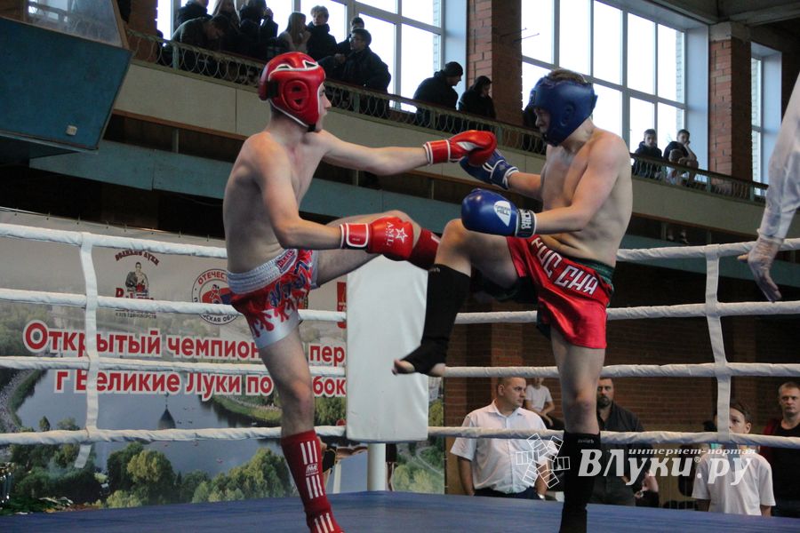 В Великих Луках прошли соревнования по кикбоксингу (ФОТО)