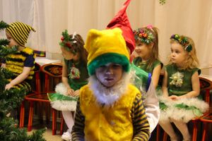 В детских садах Великих Лук проходят новогодние утренники (ФОТО)