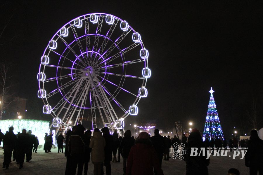 Новогодний салют прогремел Великих Луках (ФОТО)