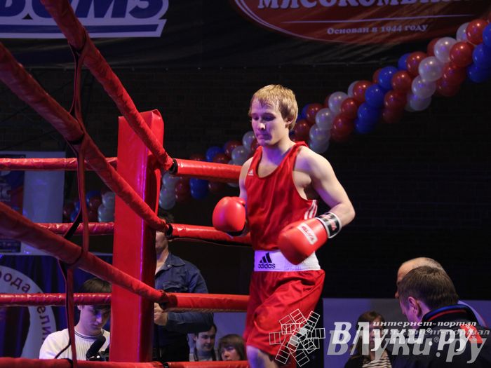 В Великих Луках состоялась матчевая встреча по боксу
