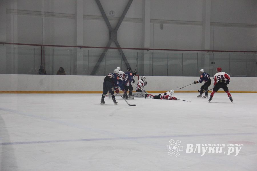 ХК «Экспресс» уступил команде «Аванта-Остров» (ФОТО)