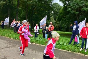 В Великих Луках стартовал Всероссийский день бега «Кросс нации-2017» (ФОТО)