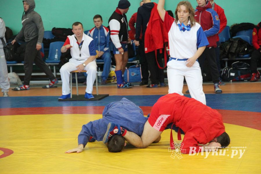 В Великих Луках - время жарких схваток (16+) (ФОТО)