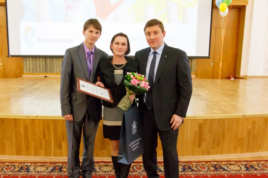 Андрей Турчак поблагодарил приемных родителей за любовь и тепло, которые они дарят детям (ФОТО)