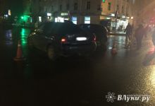 В Великих Луках столкнулись две легковушки (фото)